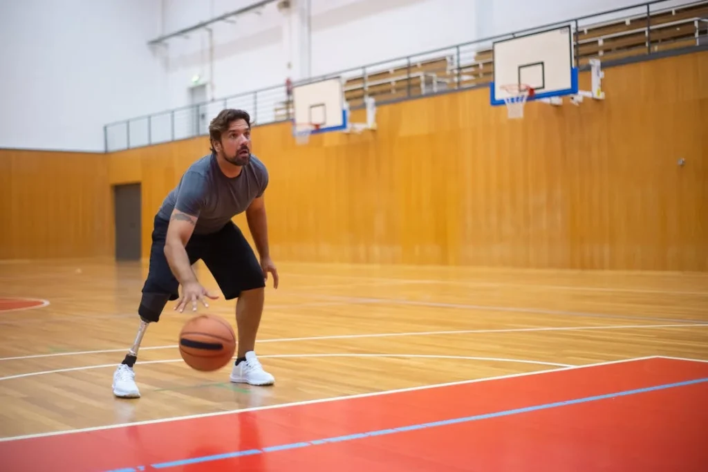 People often think of walking as just moving from one place to another. But for someone using a prosthetic leg, it’s more than that. Every step must be planned. Each surface—whether smooth tile, gravel, grass, or stairs—becomes a new challenge. Energy-storing prosthetics change that by making movements feel more natural and automatic.